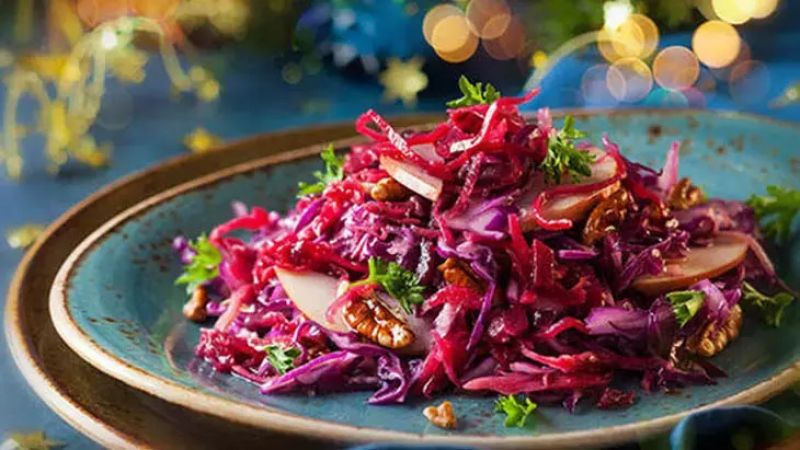 KIRMIZI SALATA