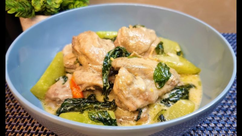 Ginataang Manok (Chicken Cooked in Coconut Milk)