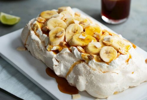 HİNDİSTAN CEVİZLİ KARAMELLİ PAVLOVA