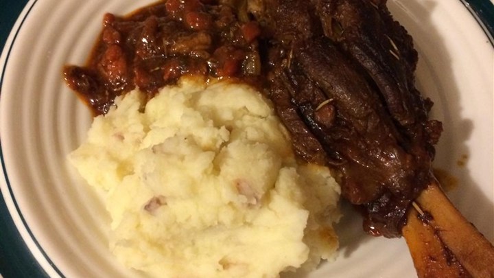 Stout-Haşlanmış Kuzu İncik