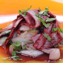 Dut soslu Çin lahanası, Bok Choy ve kırmızı turp