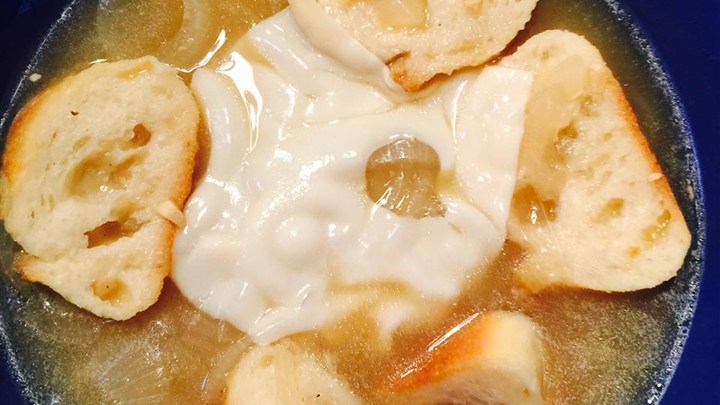 French Onion Soup With Browned Garlic