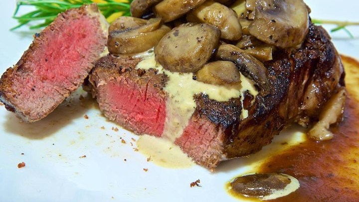 Filet Mignons With Pepper Cream Sauce