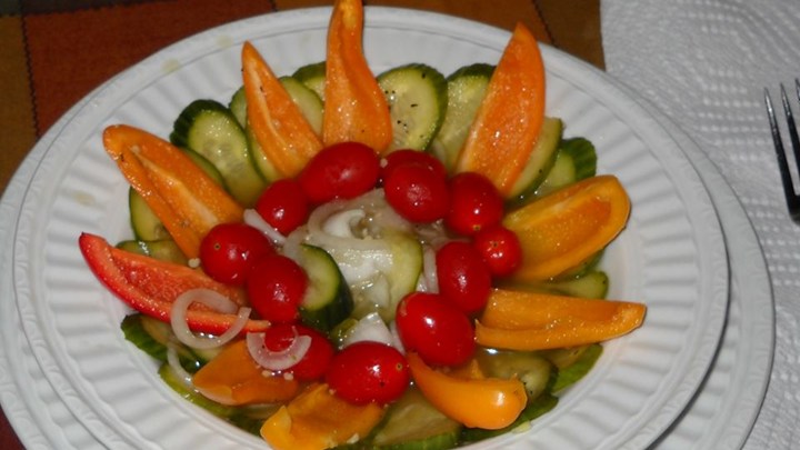 Omi's Cucumber Salad