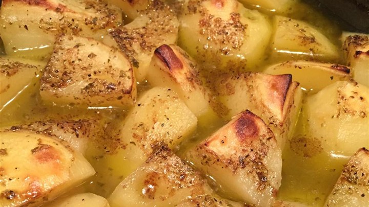 Greek-Style Lemon Roasted Potatoes