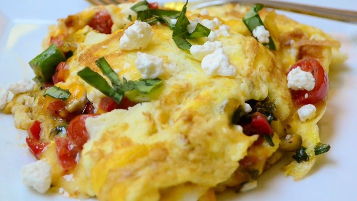 Greek Omelet with Asparagus and Feta Cheese