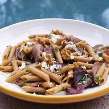 Pasta With Onions, Gorgonzola Cheese & Walnuts