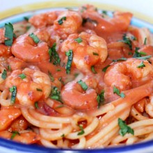 Spaghetti with Shrimp In Creamy Tomato Sauce