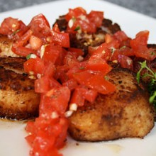 Porcini Dusted Sea Scallops With Tomato Relish