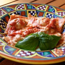 Sausage Spinach Ravioli With Tomato Cream Sauce