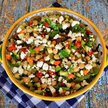 Raw Chopped Veggie Salad With Chickpeas