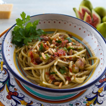 Pasta With Figs, Prosciutto & Pine Nuts