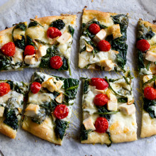 Spinach, Chicken & Cherry Tomato Flatbread