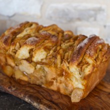 Cinnamon Apple Pull-Apart Bread