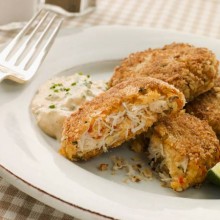 Crab Cakes With Spicy Mayonnaise