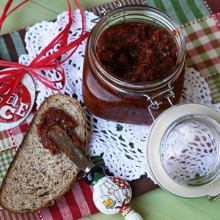 Sun-Dried Tomato & Chili Pesto